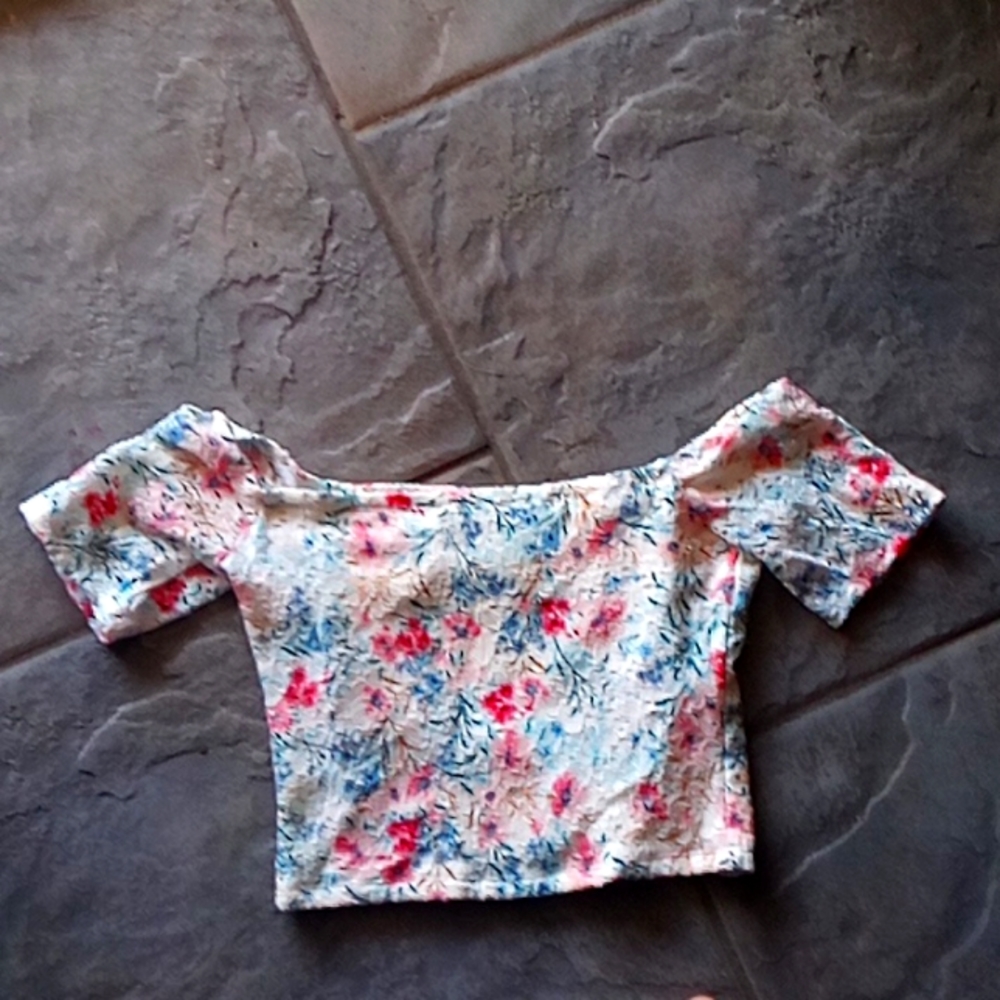 Pink floral Hollister crop top